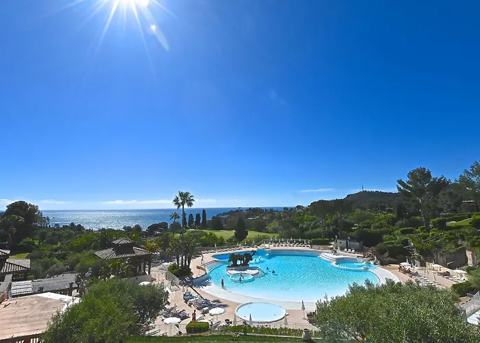 Apartamento Le Village - E1 309 By Interhome Saint-Raphaël